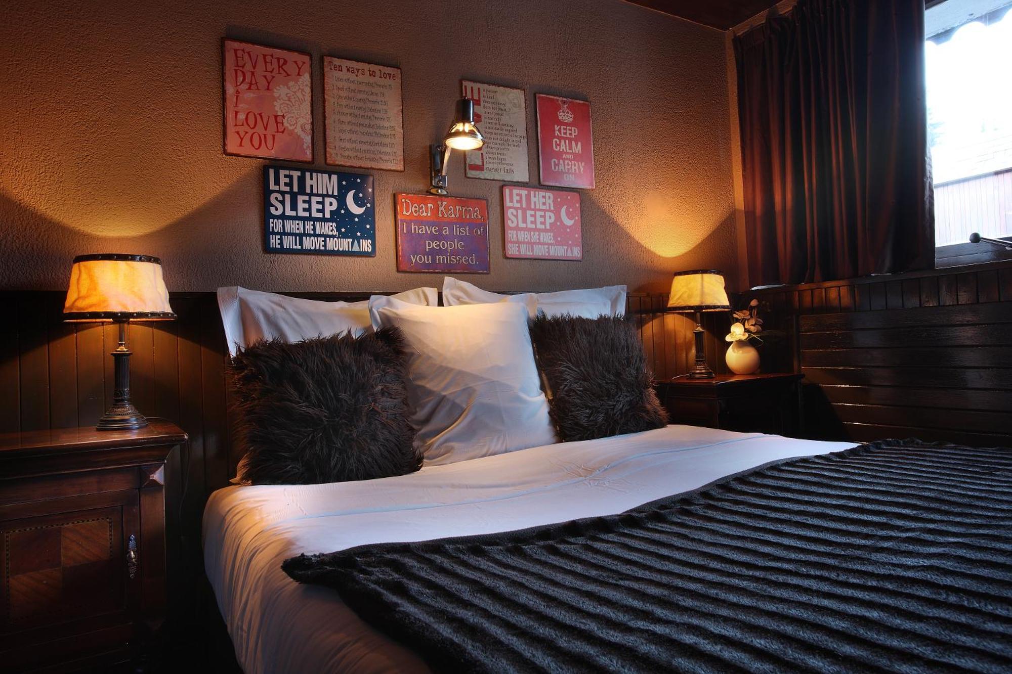 Hotel Tournier คูร์เชอแวล ภายนอก รูปภาพ